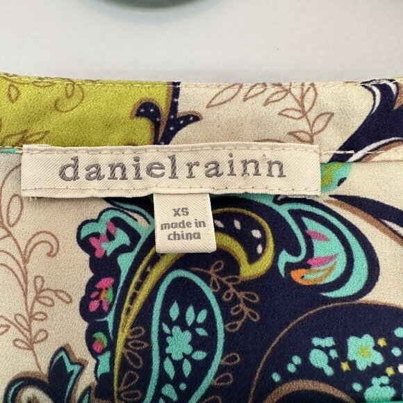 Green Paisley V Neck Cap Sleeve Blouse Daniel Rainn Size Womens X-Small - Picture 5 of 5